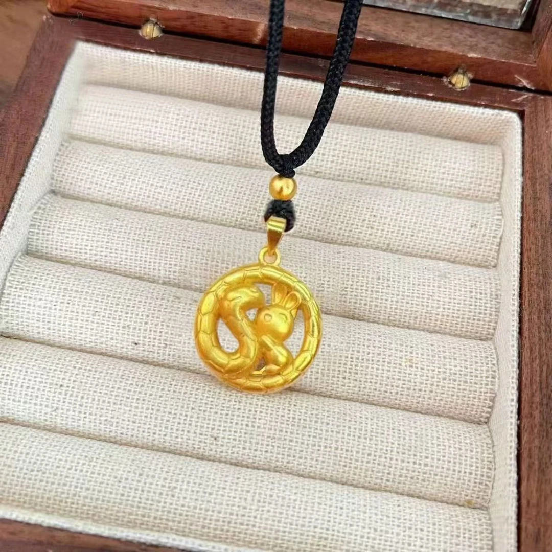 铜合金吊坠 蛇盘兔黑绳毛衣链