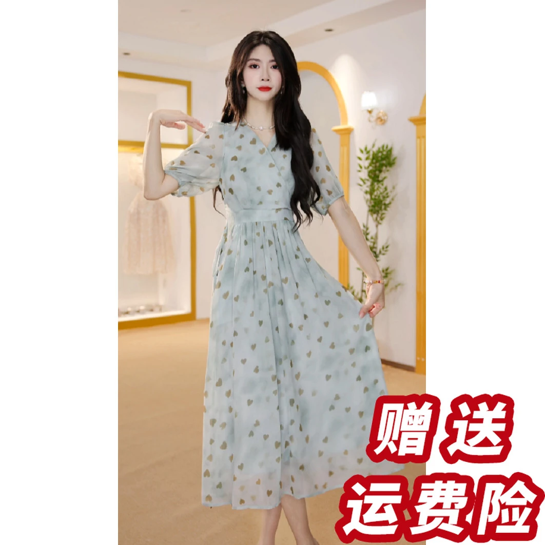 夏季新款短袖爱心印花V领连衣裙宽松收腰显瘦A56137