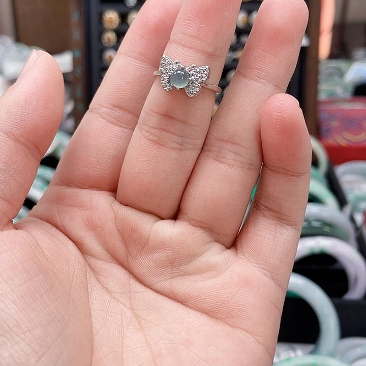 翡翠未镶嵌手镯翡翠