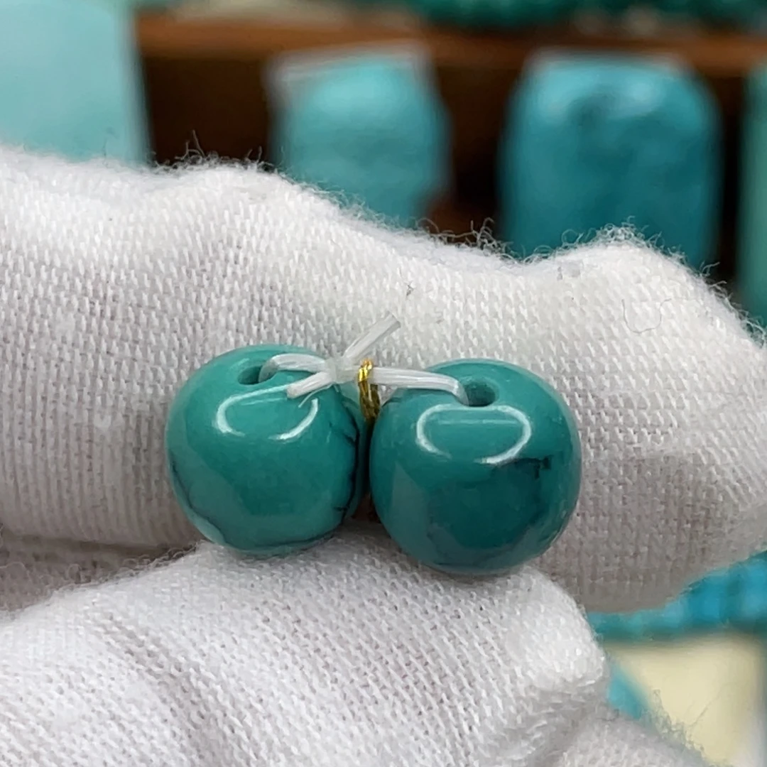 绿松石未镶嵌挂件