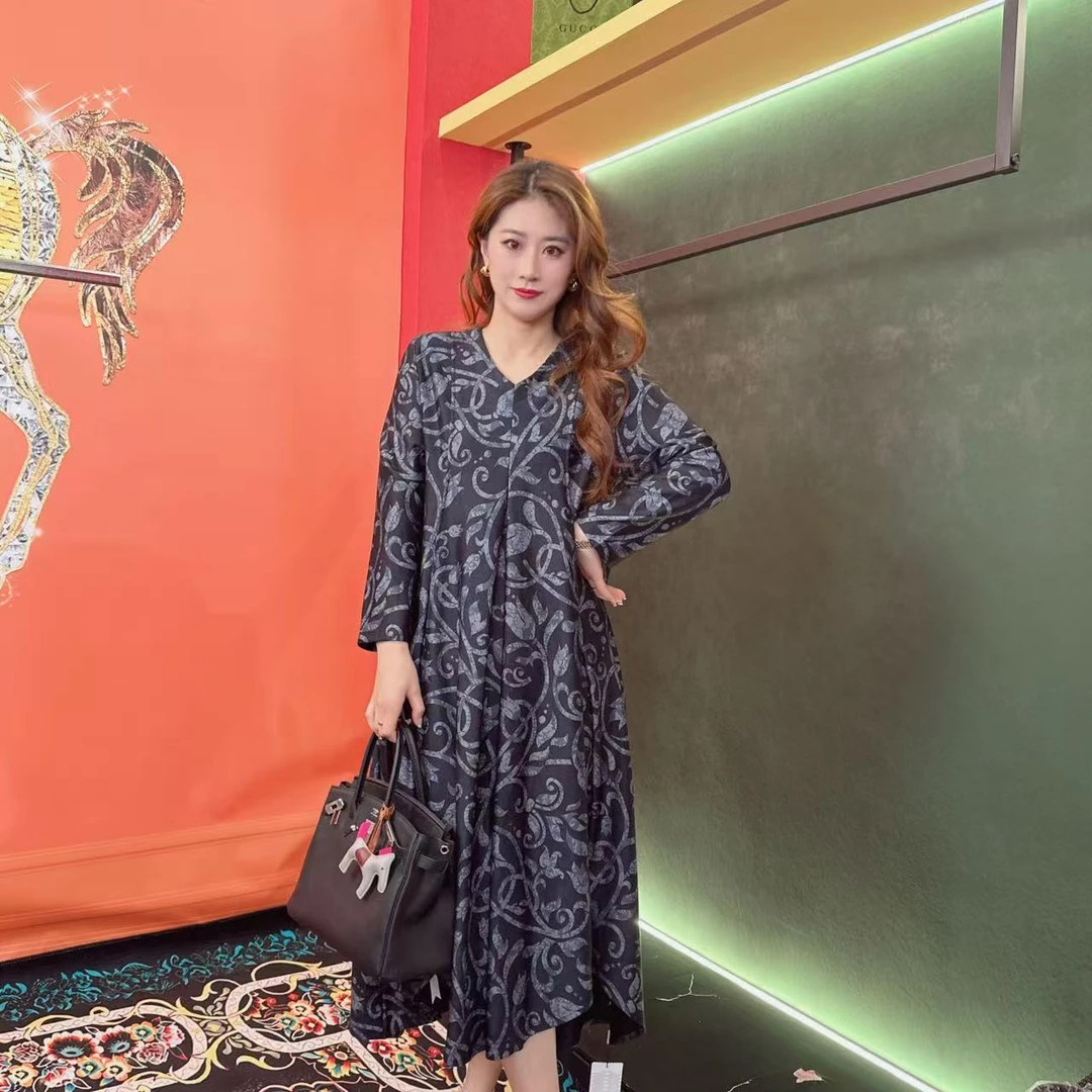 080多金大码气质减龄长款A字裙子秋冬季女装设计感连衣裙女