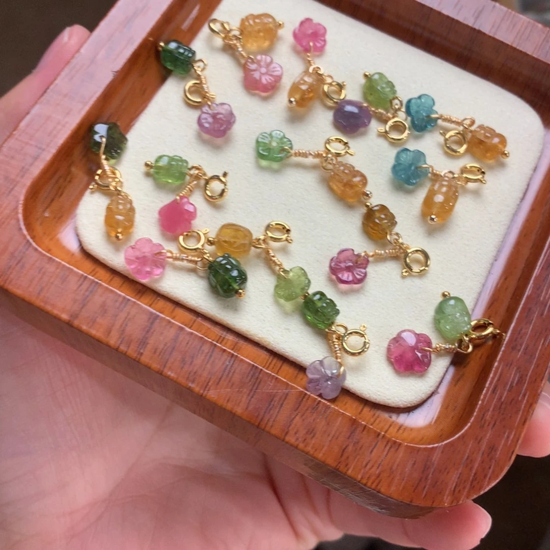 吊坠未镶嵌碧玺多样性发其一