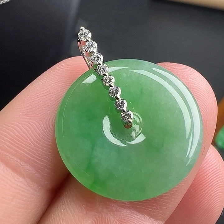 翡翠18K金镶嵌颈饰扣子20.7