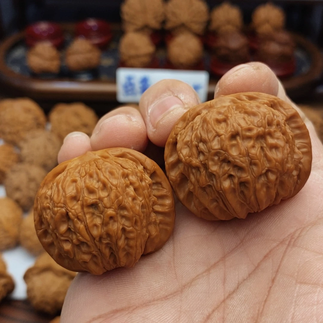 文玩核桃把件張*38尺 血麒麟 25