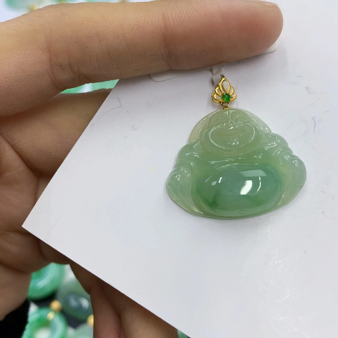 翡翠18K金镶嵌颈饰翡翠