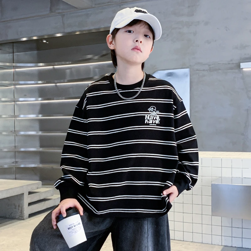 男大童早秋季韩范条纹运动卫衣2025新款儿童男孩春秋宽松圆领上衣
