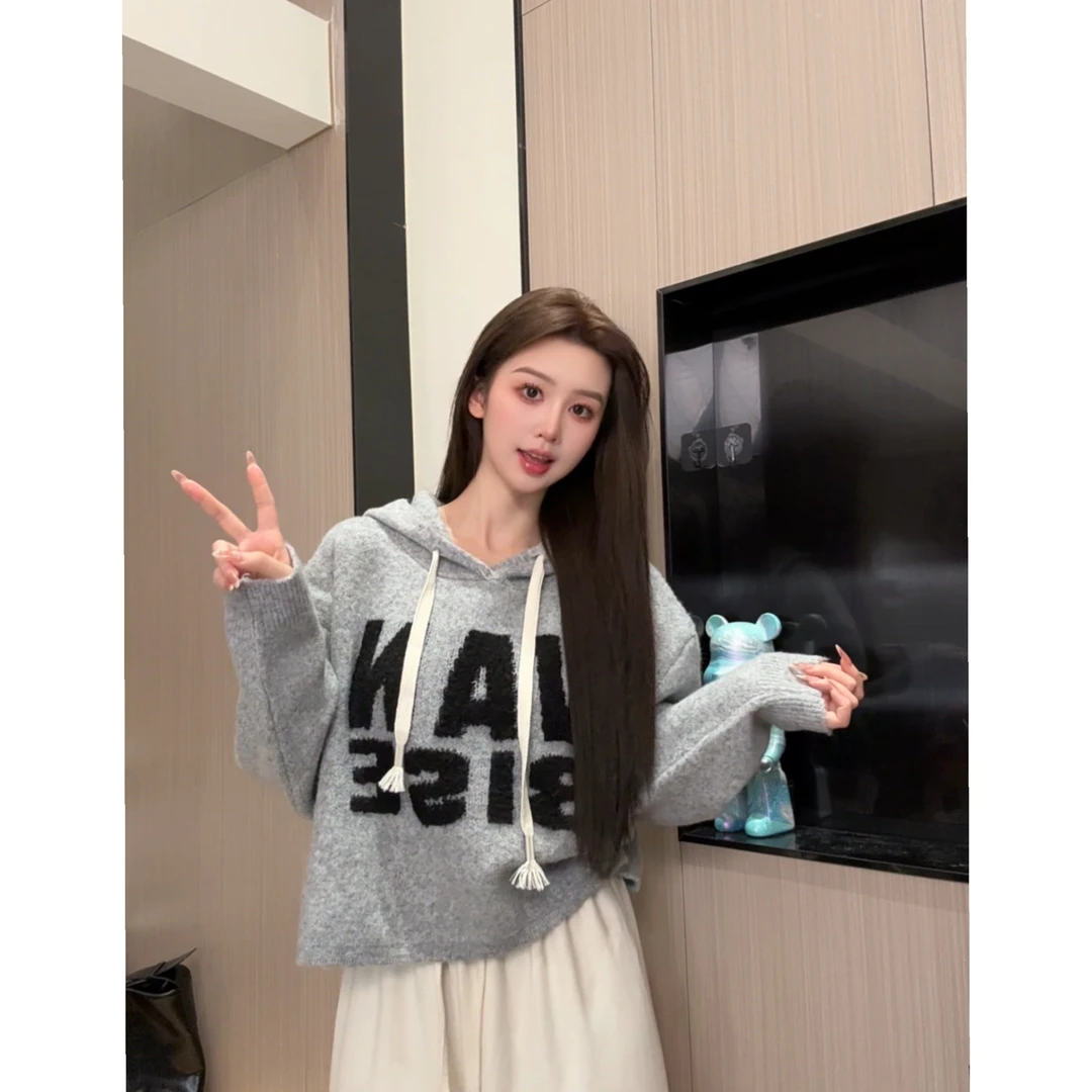 韩版慵懒感减龄时髦气质字母连帽毛衣秋冬新款百搭短款针织衫上衣