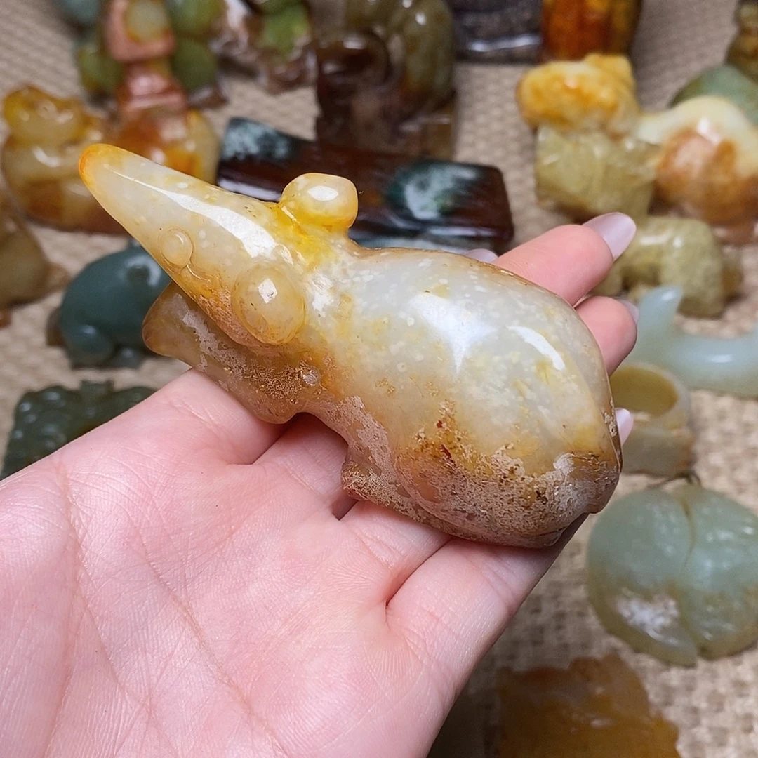 未镶嵌蛇纹石玉颈饰