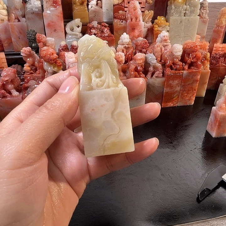****新老挝石印石一个印章