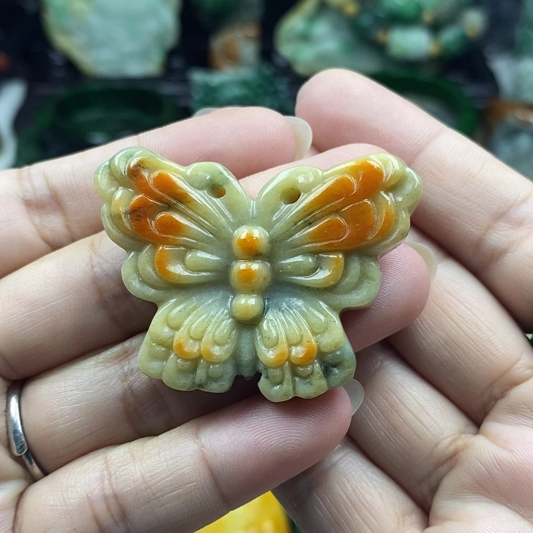 颈饰未镶嵌翡翠迷****灰牌子