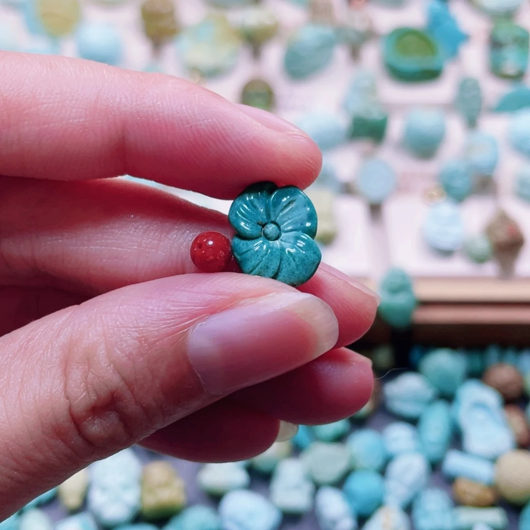 南红玛瑙配饰未镶嵌