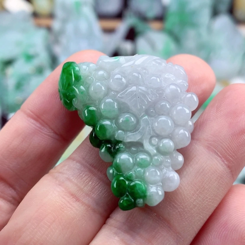 【闪购商品】翡翠吊坠(不含链)未镶嵌