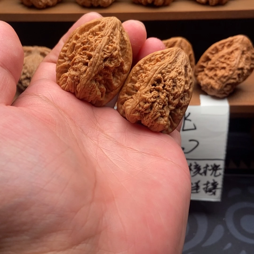 文玩核桃把件天残脚南疆石(33尺寸)