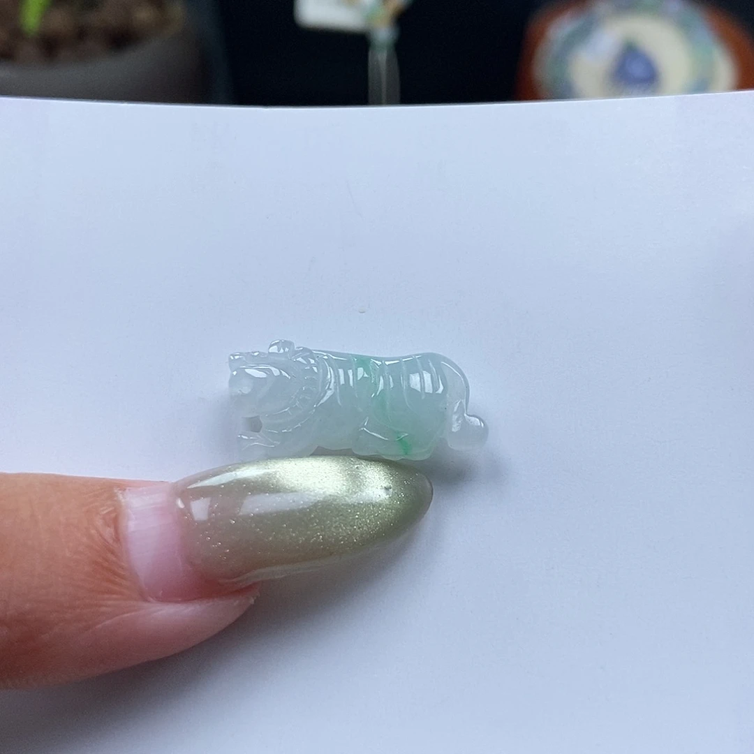 未镶嵌挂件翡翠吊坠