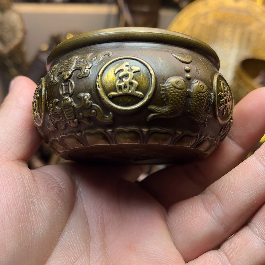 精美铜器工艺品等