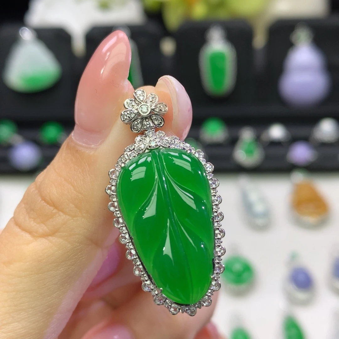 用***2吊坠(不含链)18K金镶嵌翡翠