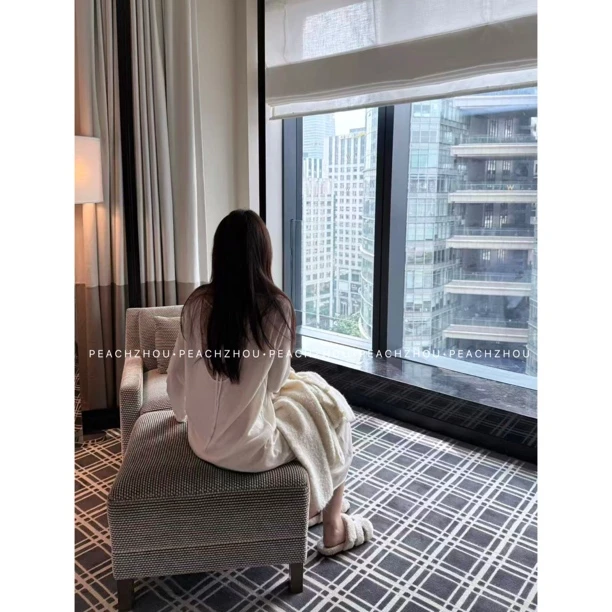 『PEACHZHOU』羊毛蕾丝镂空宽松圆领长款连衣裙气质针织长裙