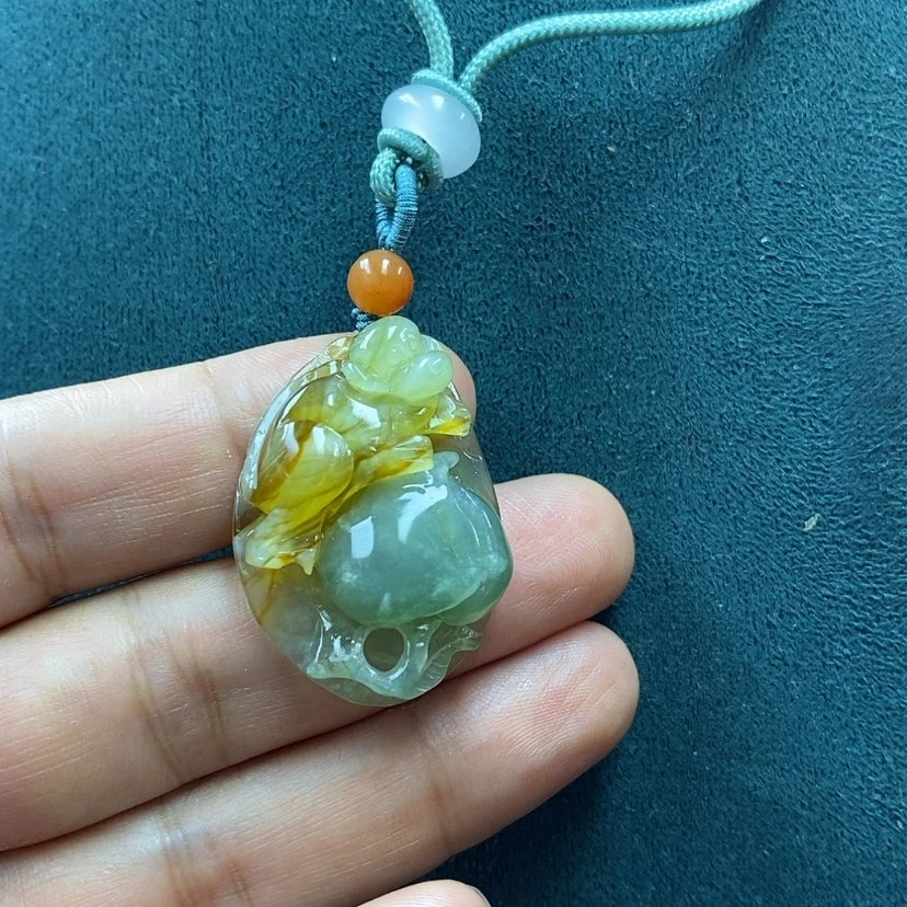 【闪购商品】蛇纹石玉未镶嵌吊坠