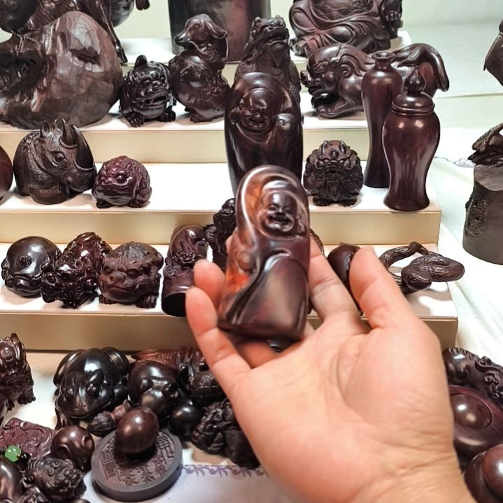 檀香紫檀（小叶紫檀）探*者