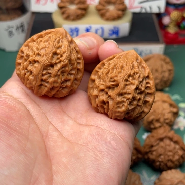 【闪购商品】文玩核桃把件37金牛