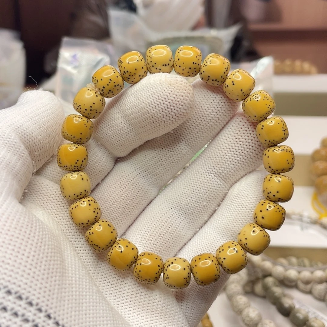 飛****星月菩提吊坠10/9原生态鸡油黄单圈