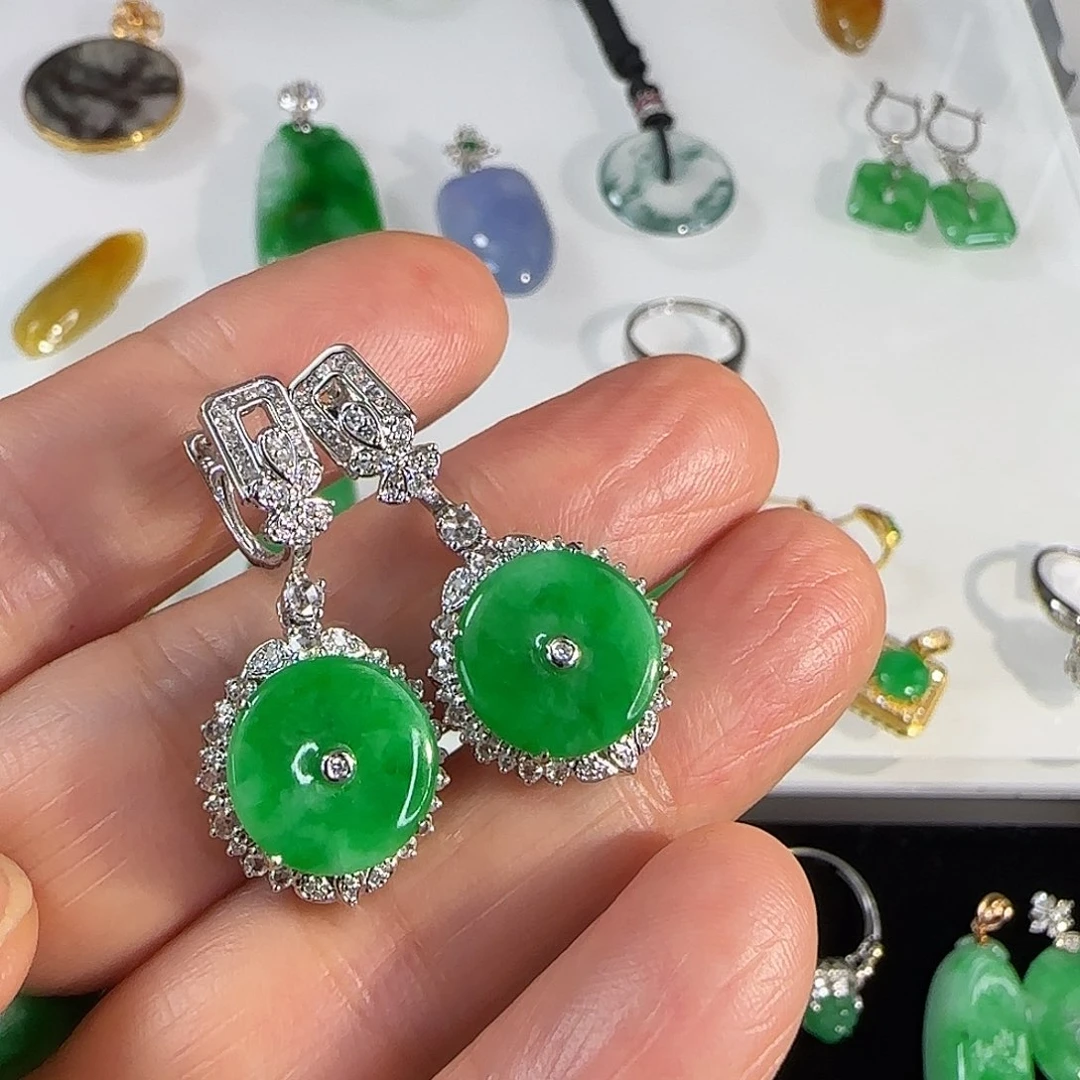 翡翠18K金镶嵌耳饰