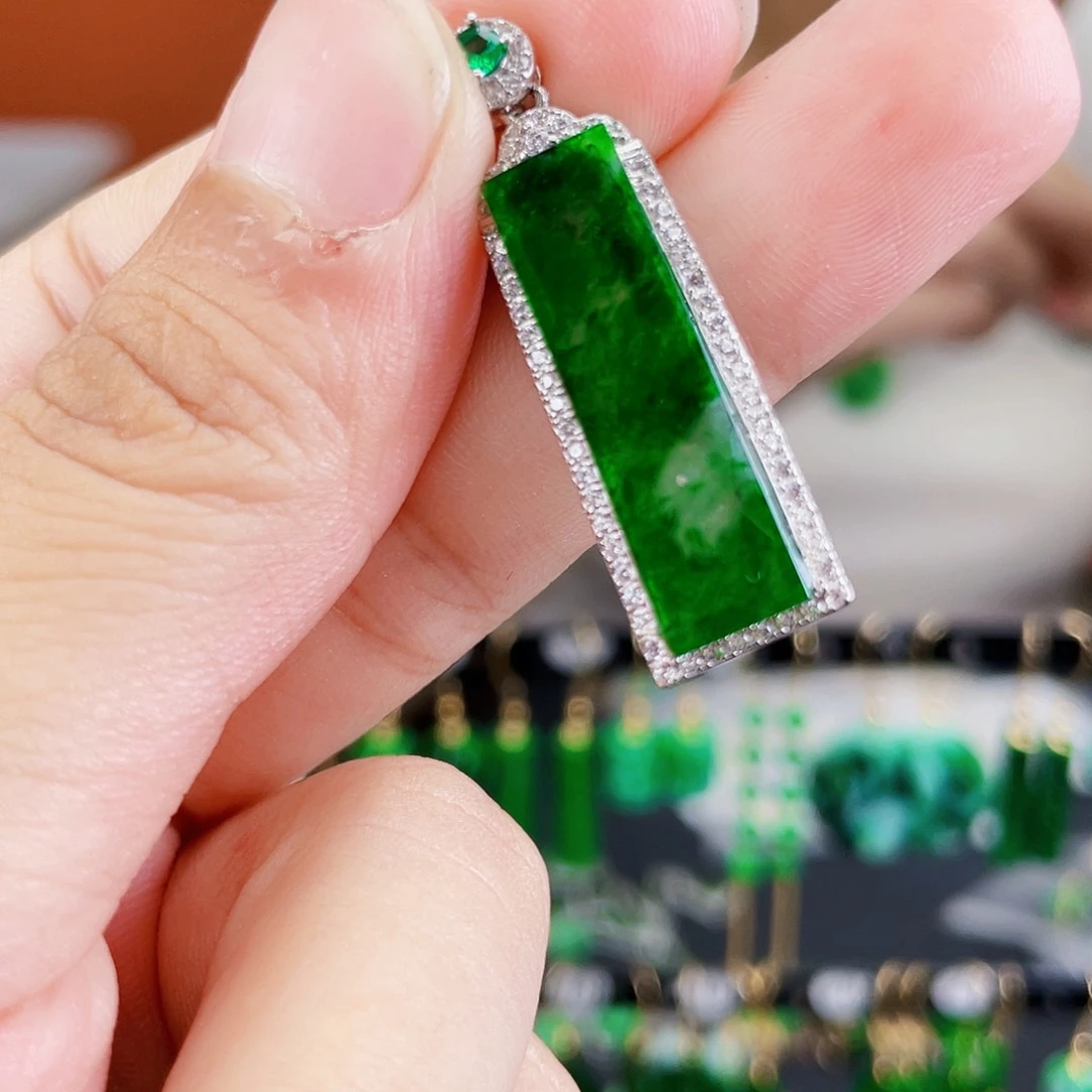 银S925镶嵌翡翠耳饰