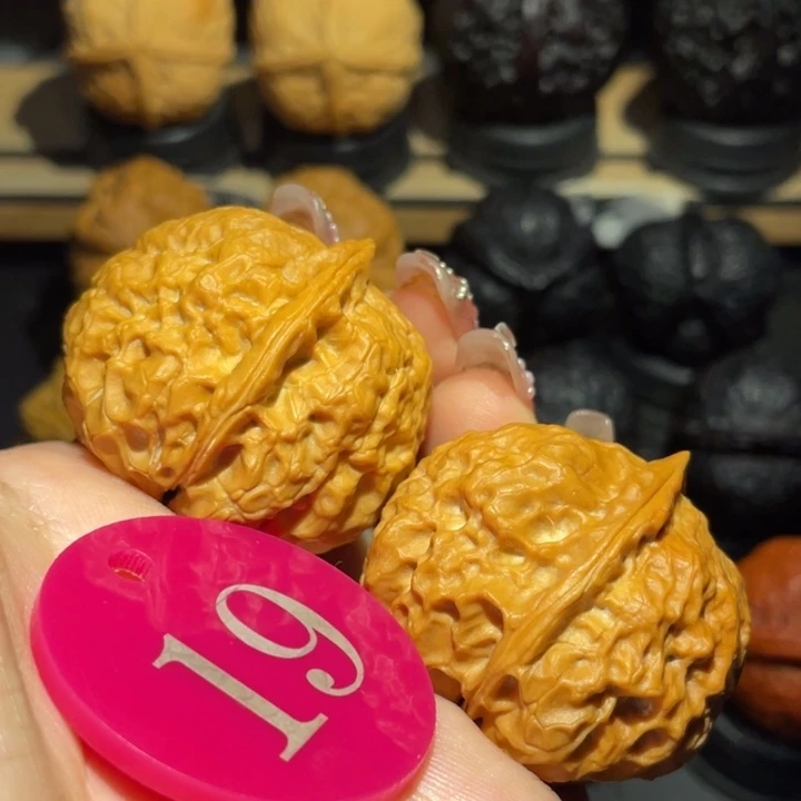 舍利37尺寸核桃。