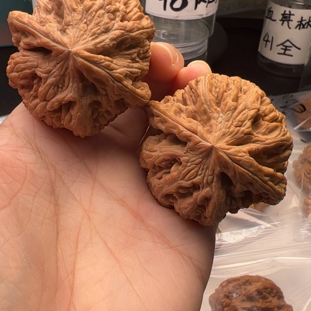 文玩核桃吊坠粗筋48