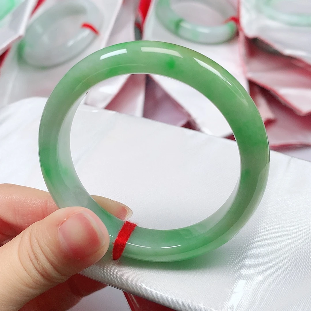 翡翠未镶嵌手镯1803