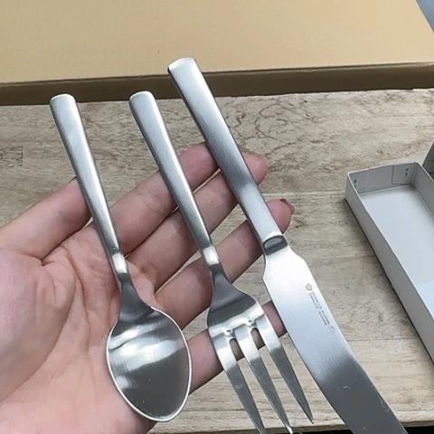 精品摆件。