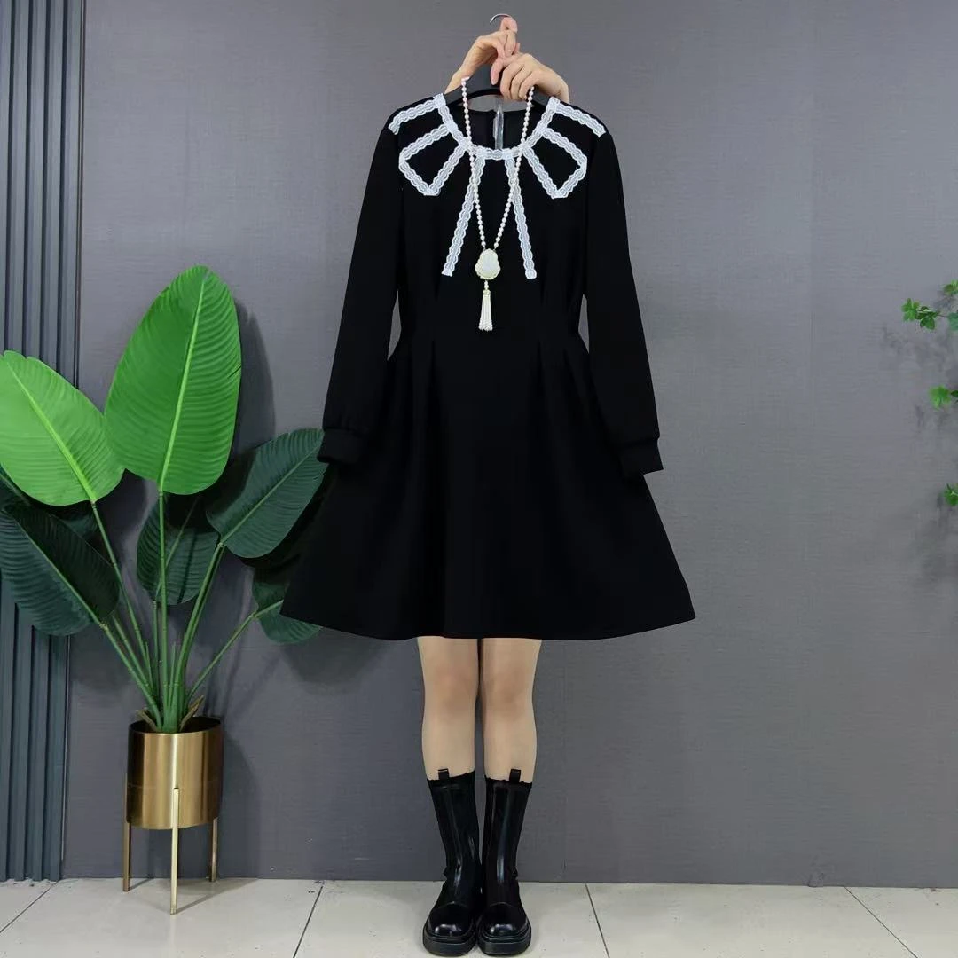 欧货赫本风女秋冬季新款高级感气质时尚高腰显瘦减龄洋气连衣裙