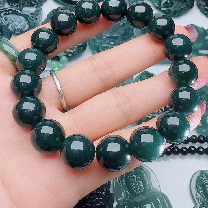 颈饰未镶嵌翡翠天然的A货翡翠多样性发其一
