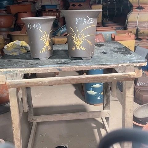 紫砂花鱼蓝花盆两个