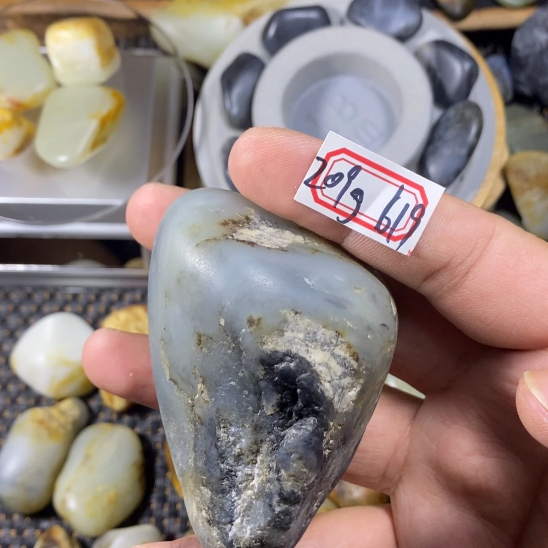 和田玉（糖玉）未镶嵌挂件