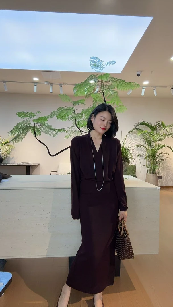 TANTAN 显瘦气质长袖修身V领针织衫2445