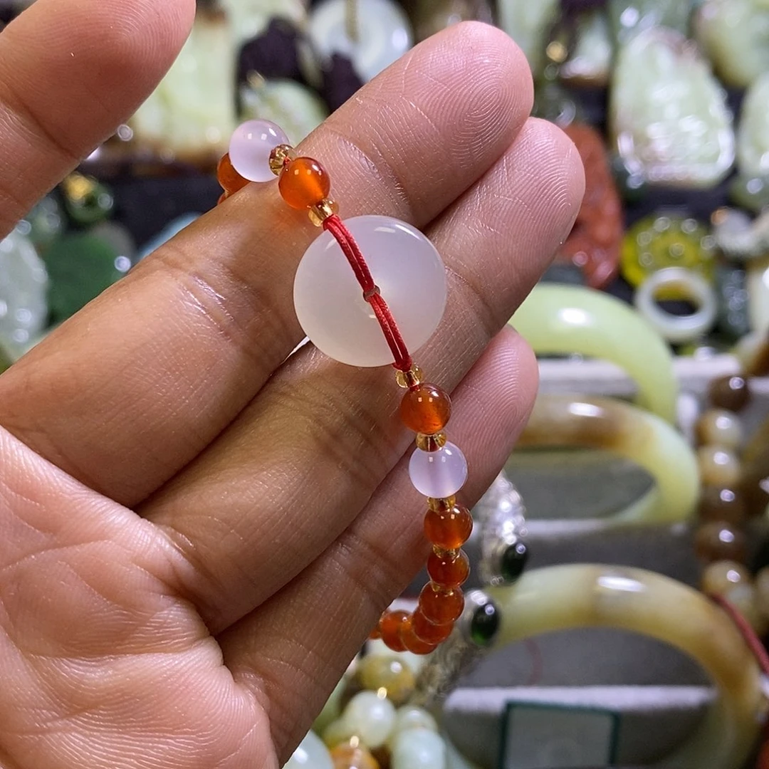 岫玉未镶嵌手链一个