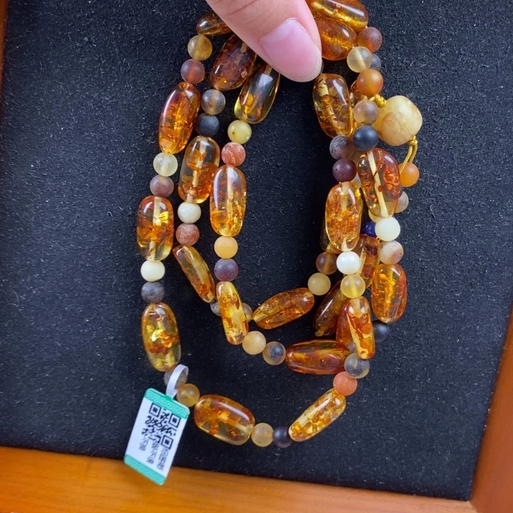 未镶嵌琥珀珠宝奇石