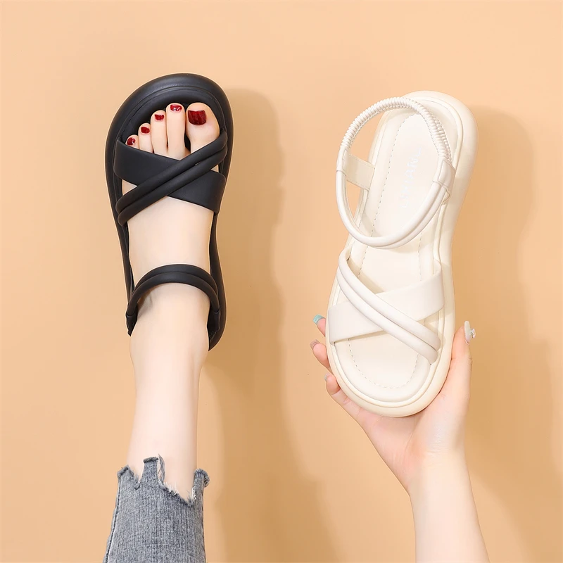 法式小凉鞋女2025新款平底配裙子仙女风一字带休闲百搭孕妇罗马鞋