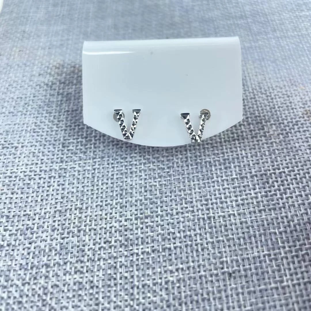 PT950铂金耳饰  字母V直针耳钉  气质百搭 S 32324