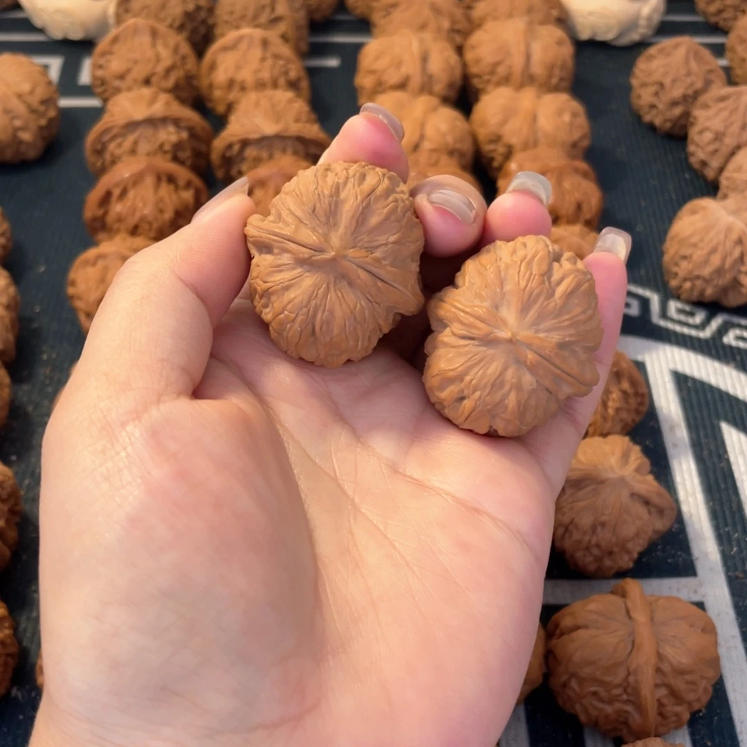 文玩核桃吊坠元宝39