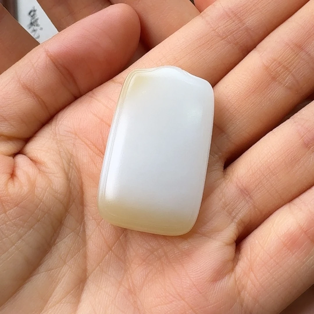 红***了和田玉未镶嵌手链