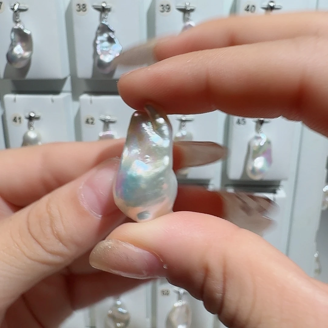 淡水珍珠颈饰合金