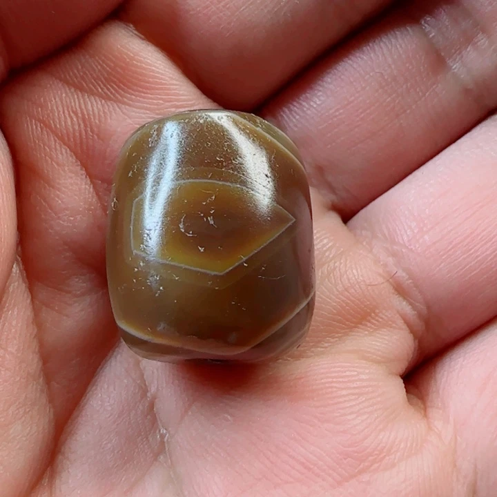 大***秦未镶嵌颈饰玛瑙/玉髓