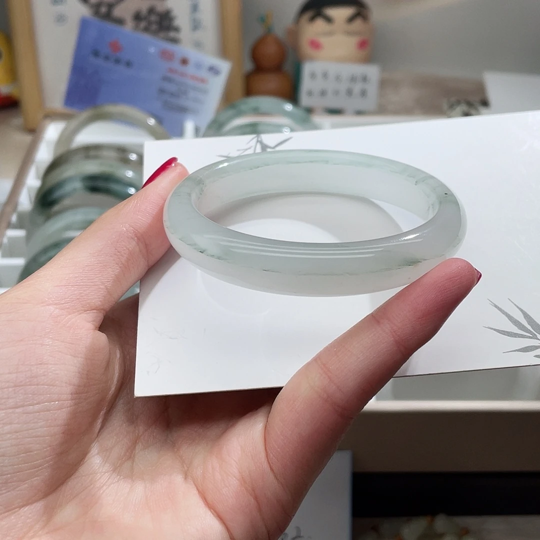 石英质玉（天山翠）未镶嵌手镯56.6圈口