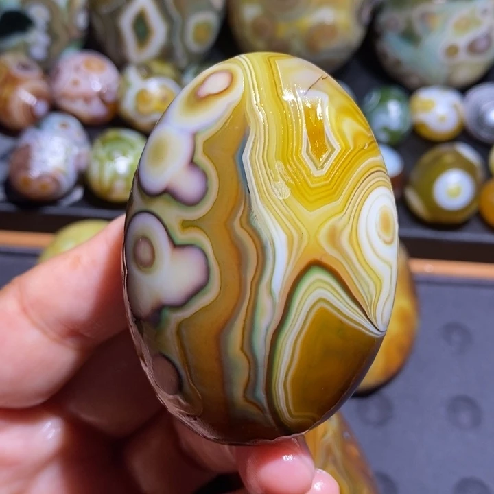 未镶嵌玛瑙/玉髓珠宝半成品78