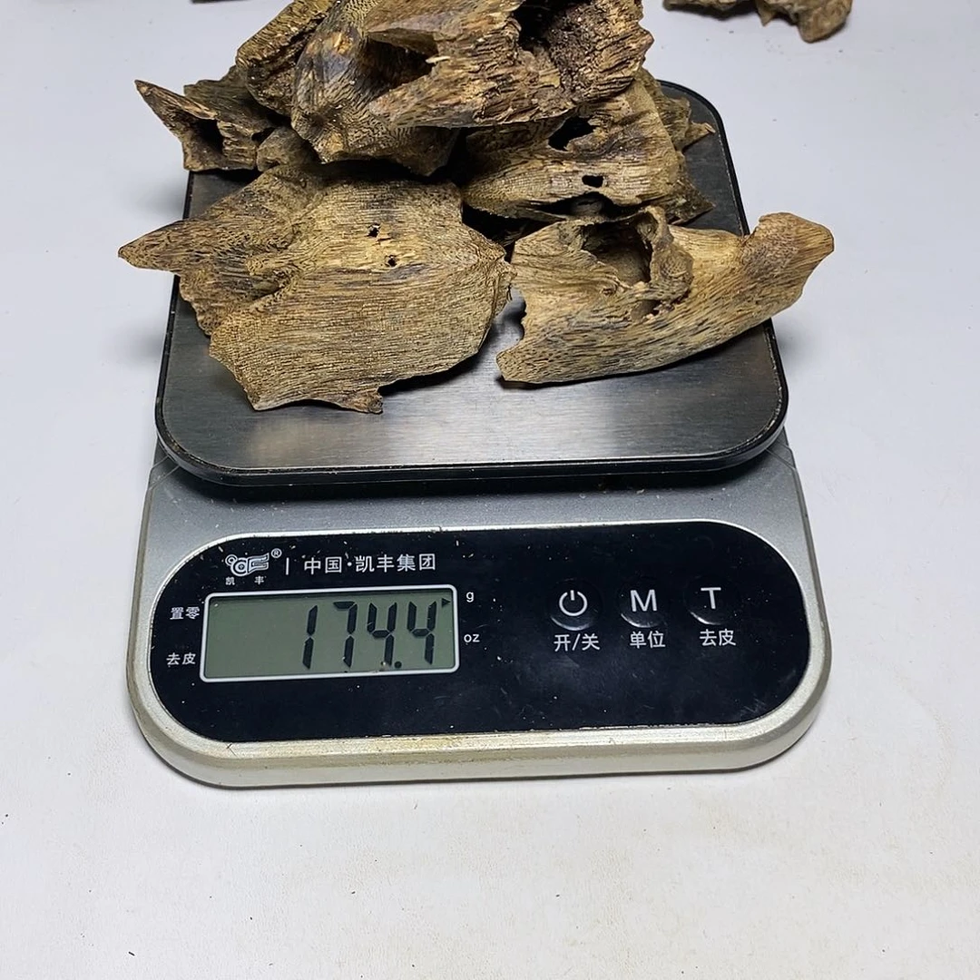 香榧木木****?陆河包壳料174克