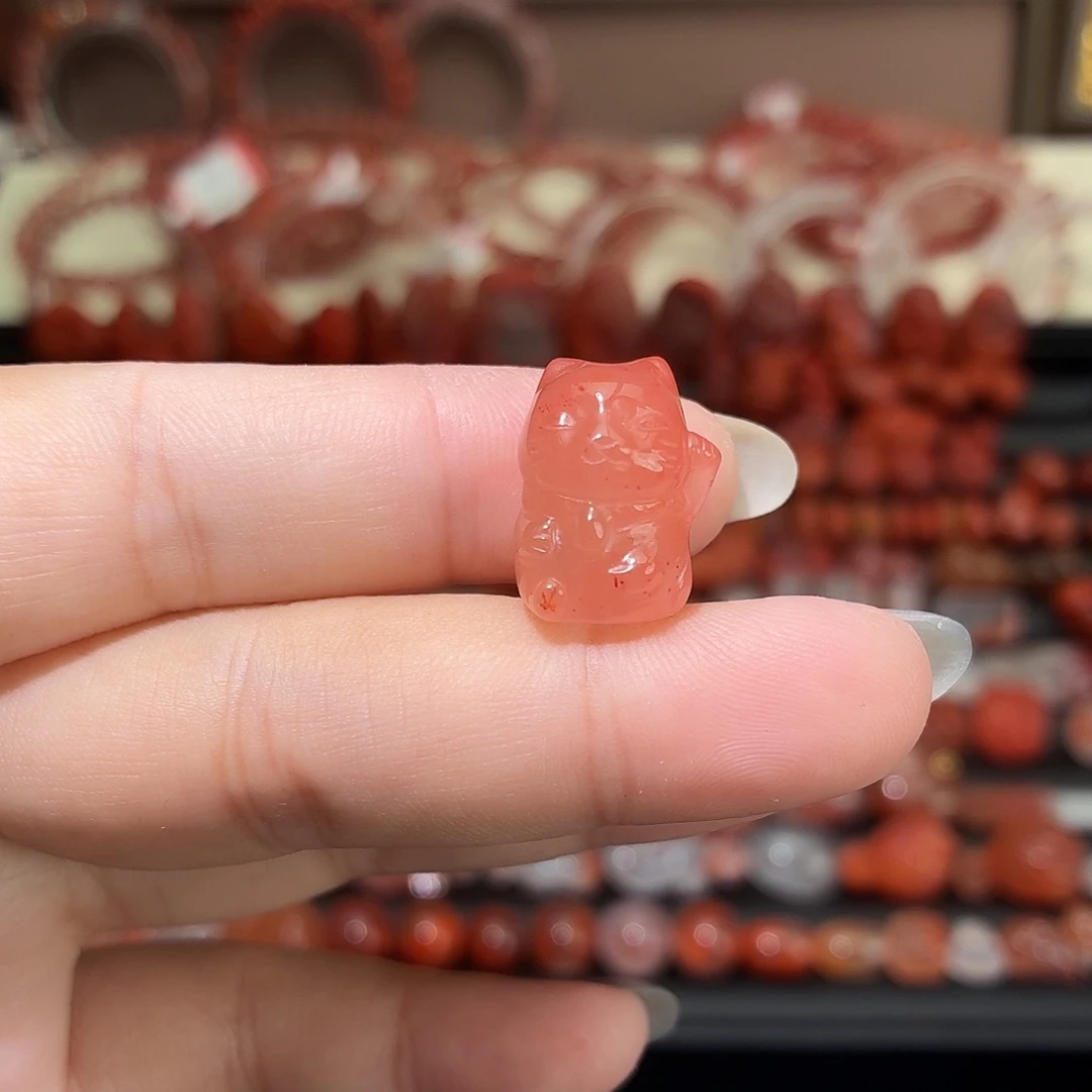 南红玛瑙未镶嵌颈饰招财猫
