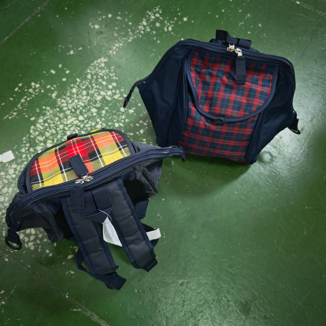 水桶包拉链条纹双肩包休闲时尚透气