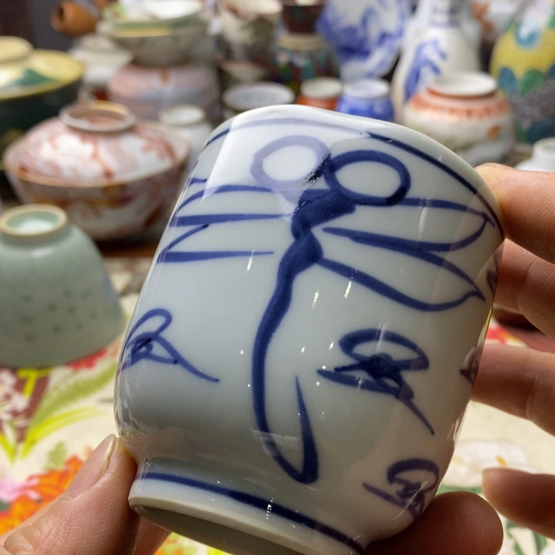 瓷片一天只喝一点奶茶和两碗